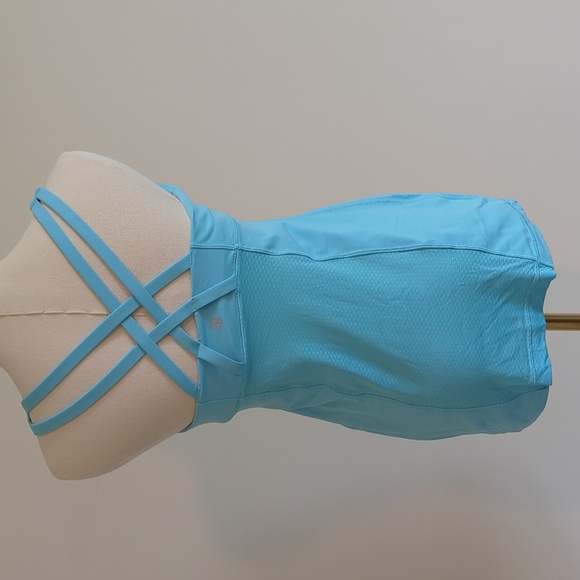 Lululemon size 6 light blue cross back tank top - Picture 4 of 8